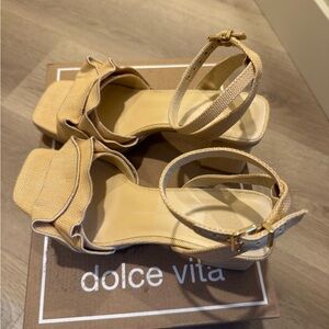 Dolce Vita Women's Beige Wedge Sandals